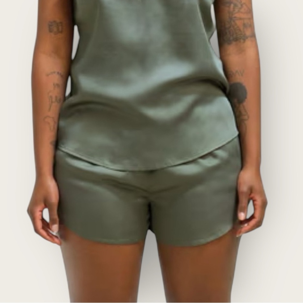 NWT | Ettitude | Signature Sateen Shortie| Olive Green | XXL